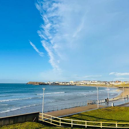 Luxurious Beach Front Apartment In Portrush Exterior photo