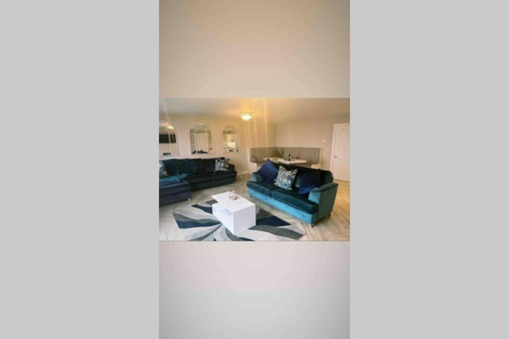 Luxurious Beach Front Apartment In Portrush Exterior photo